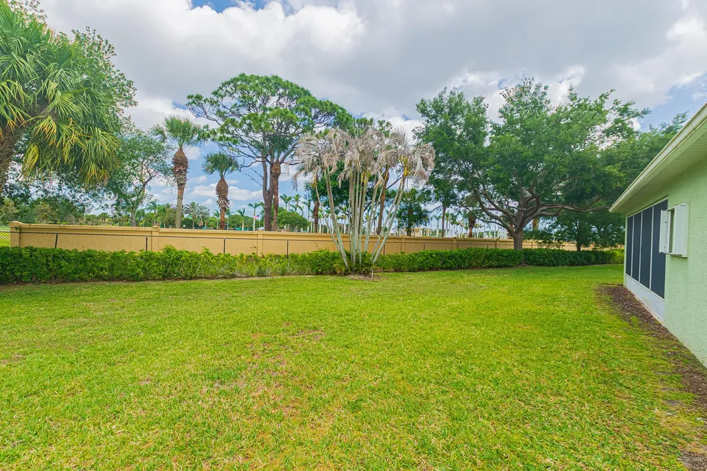 880 NW Sarria Court Port St Lucie FL 34986