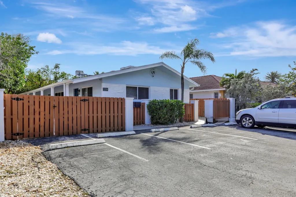 3208 Marine Drive Pompano Beach FL 33062