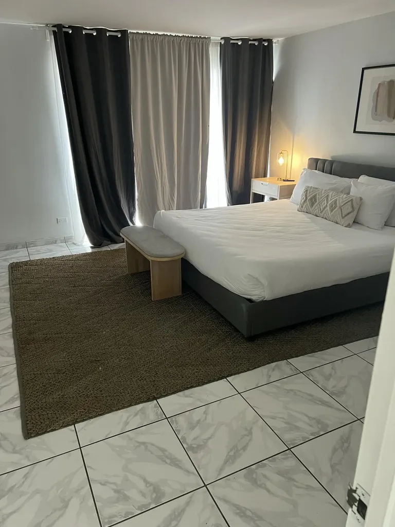 2100 NE 33rd Avenue Fort Lauderdale FL 33305