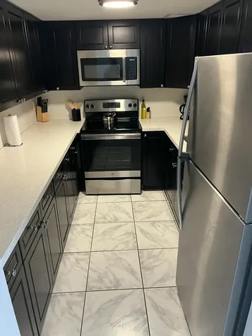 2100 NE 33rd Avenue Fort Lauderdale FL 33305