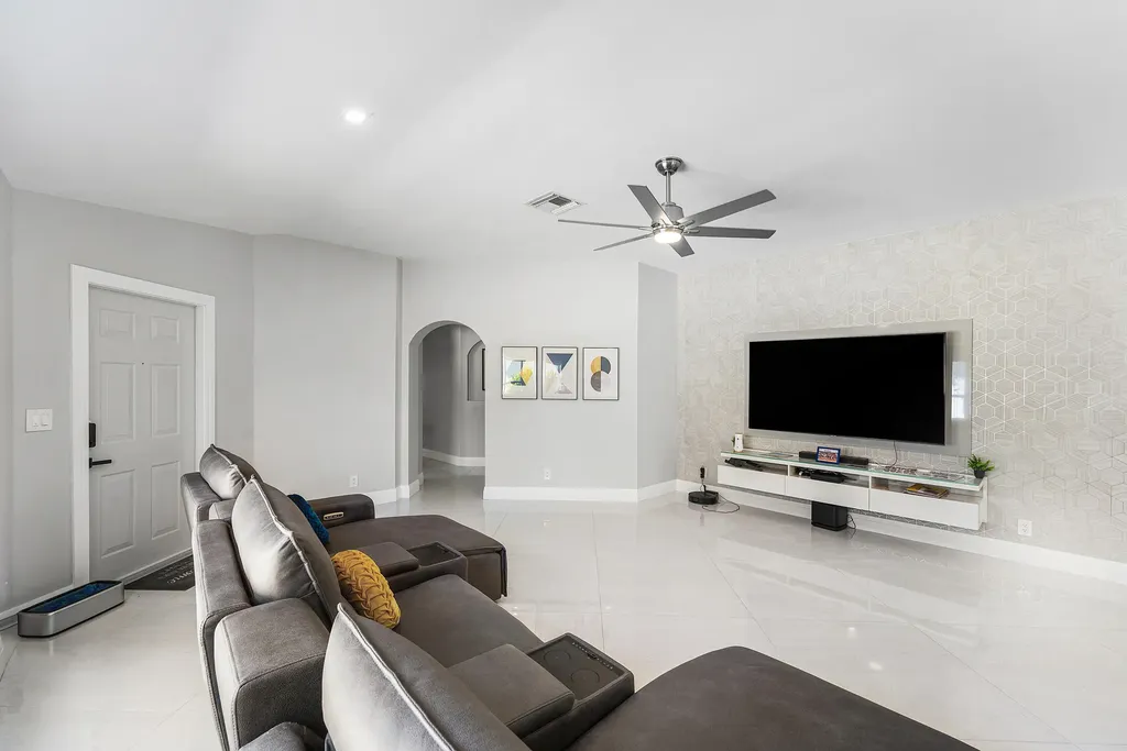 4908 Lombard Pass Drive Lake Worth FL 33463