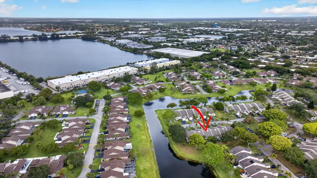 5028 NW 11th Way Deerfield Beach FL 33064