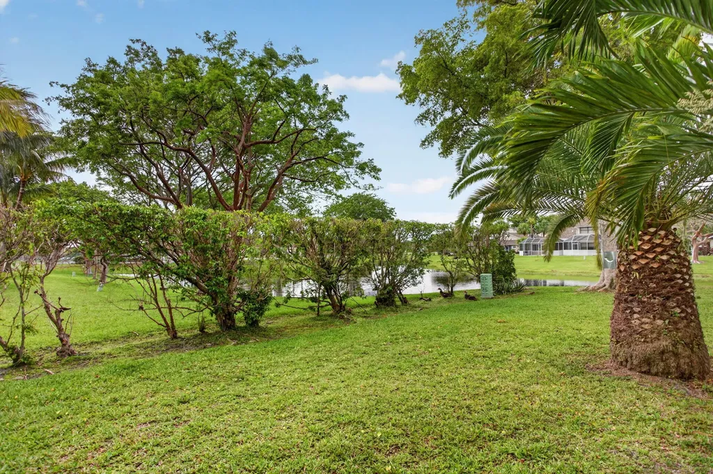 5028 NW 11th Way Deerfield Beach FL 33064