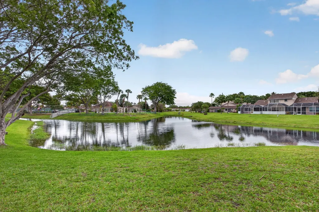 5028 NW 11th Way Deerfield Beach FL 33064
