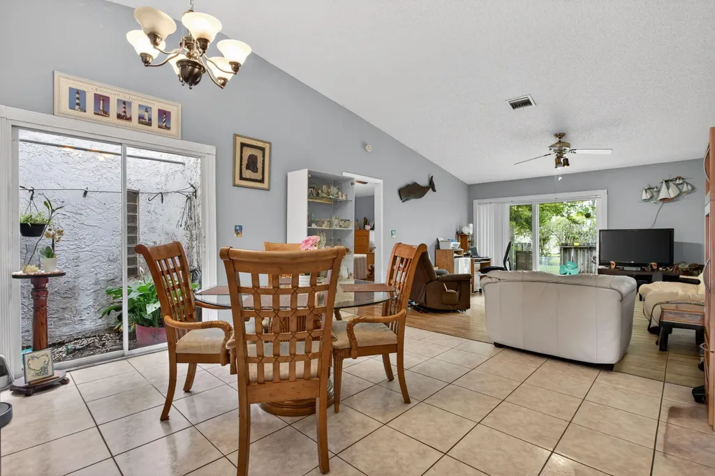 5028 NW 11th Way Deerfield Beach FL 33064