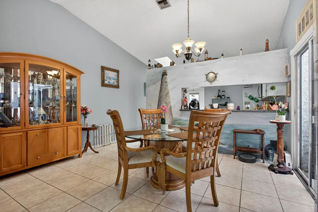 5028 NW 11th Way Deerfield Beach FL 33064