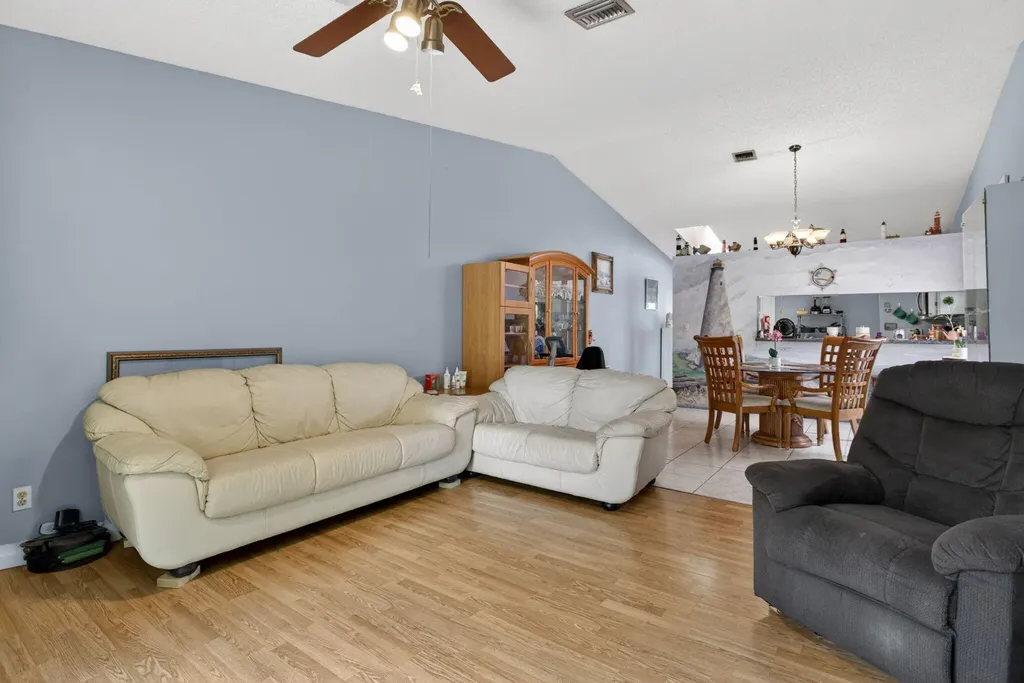 5028 NW 11th Way Deerfield Beach FL 33064