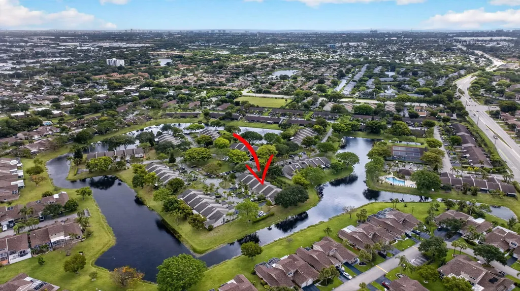 5028 NW 11th Way Deerfield Beach FL 33064