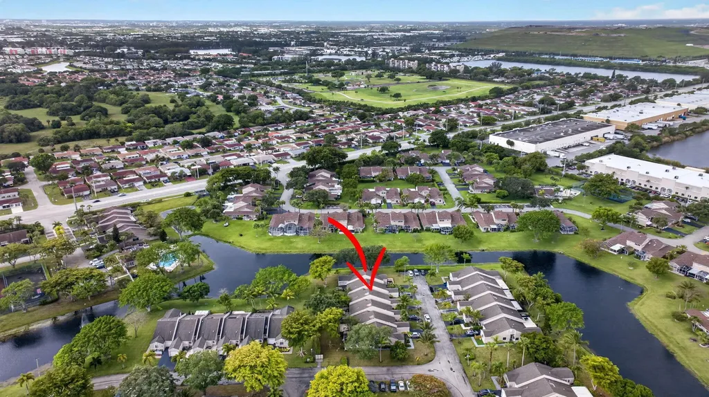 5028 NW 11th Way Deerfield Beach FL 33064