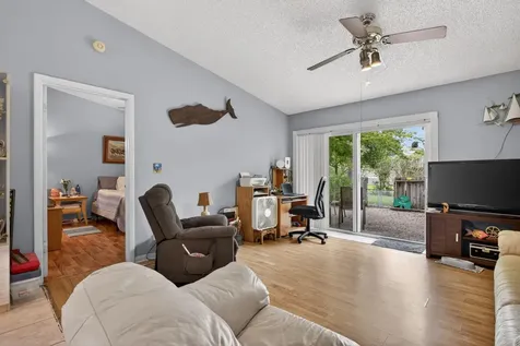 5028 NW 11th Way Deerfield Beach FL 33064
