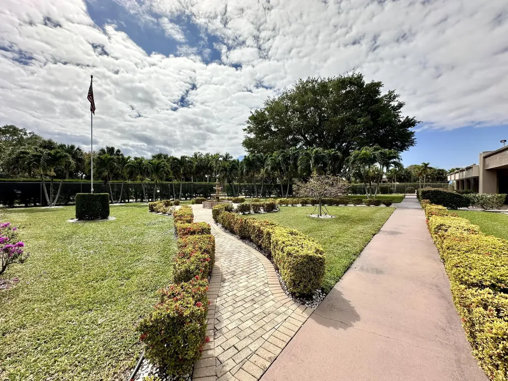 200 Bonnie Boulevard Palm Springs FL 33461