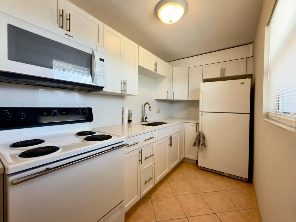 200 Bonnie Boulevard Palm Springs FL 33461