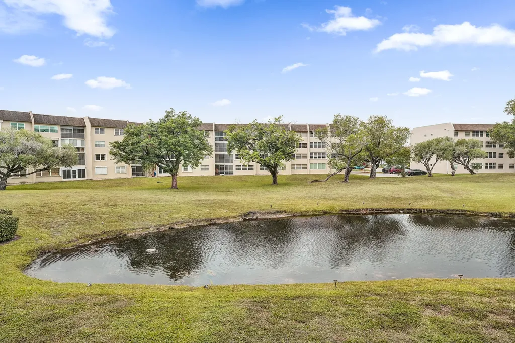 2551 NW 103rd Avenue Sunrise FL 33322