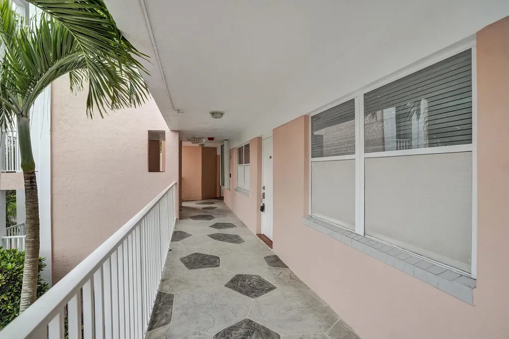 2551 NW 103rd Avenue Sunrise FL 33322