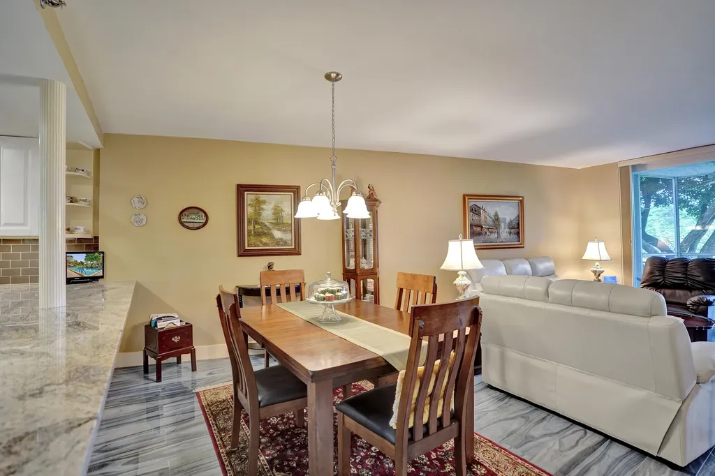 3499 Oaks Way Pompano Beach FL 33069