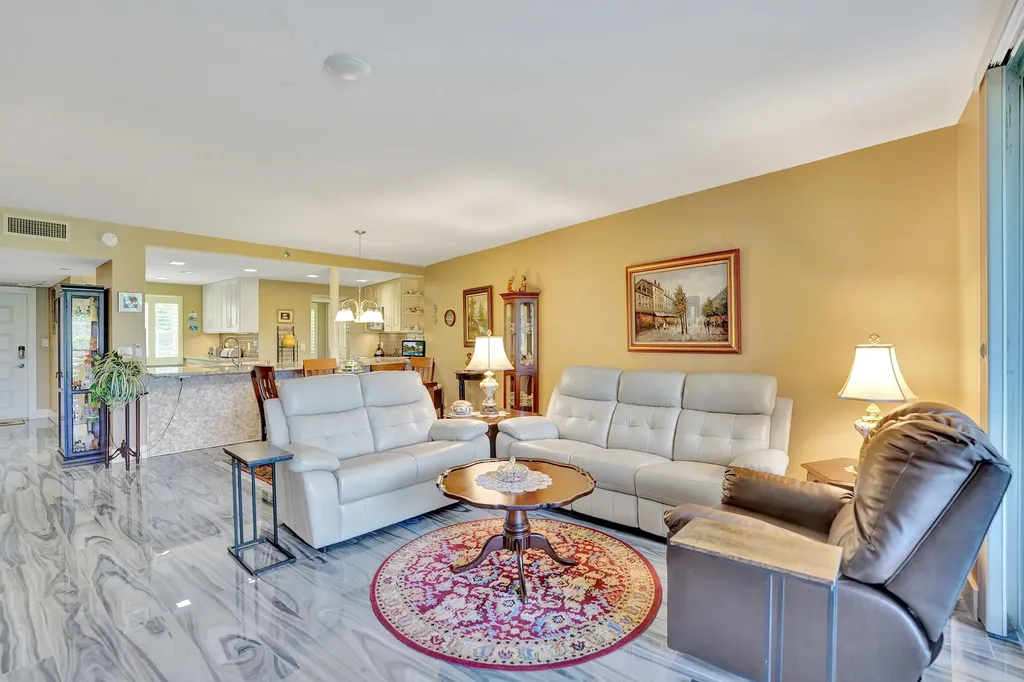 3499 Oaks Way Pompano Beach FL 33069