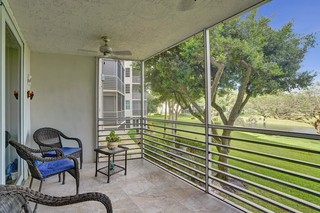 3499 Oaks Way Pompano Beach FL 33069