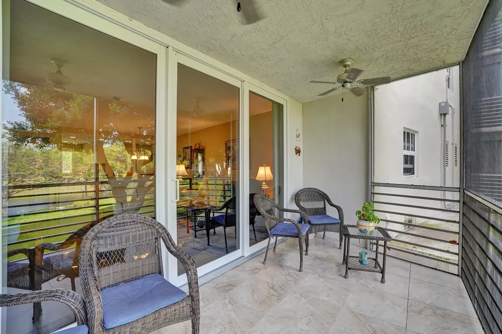 3499 Oaks Way Pompano Beach FL 33069