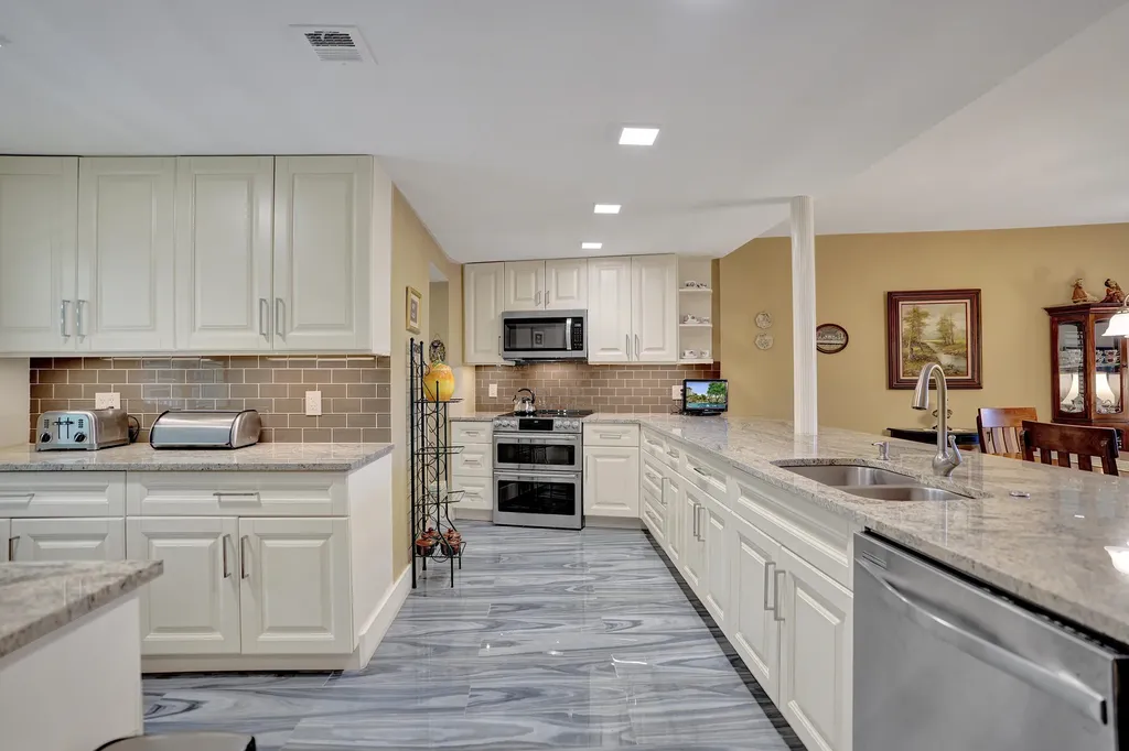 3499 Oaks Way Pompano Beach FL 33069