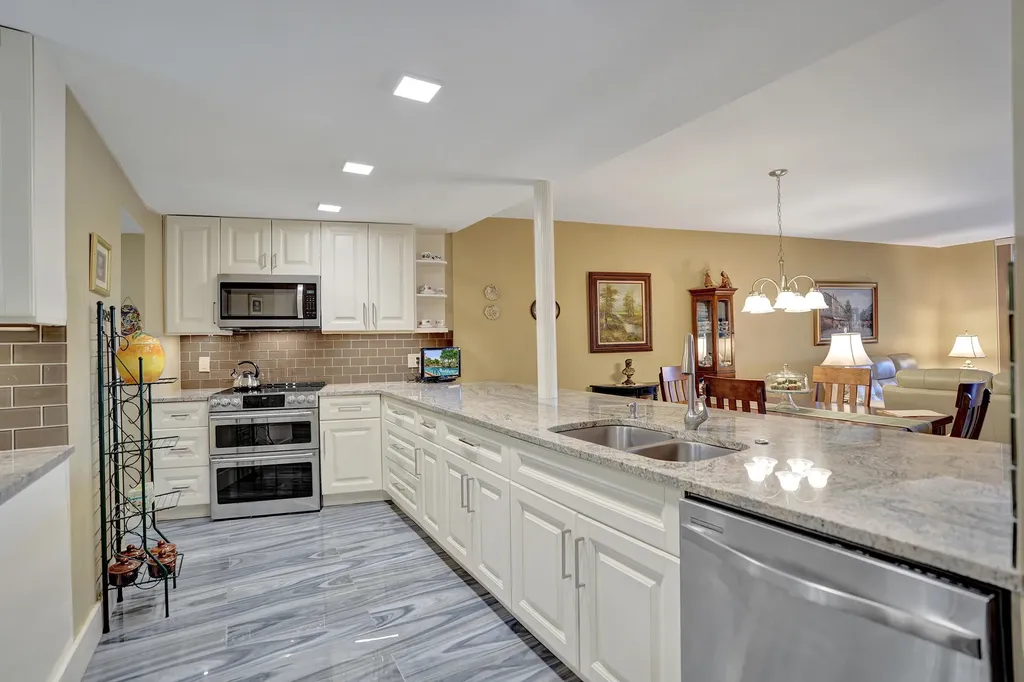 3499 Oaks Way Pompano Beach FL 33069