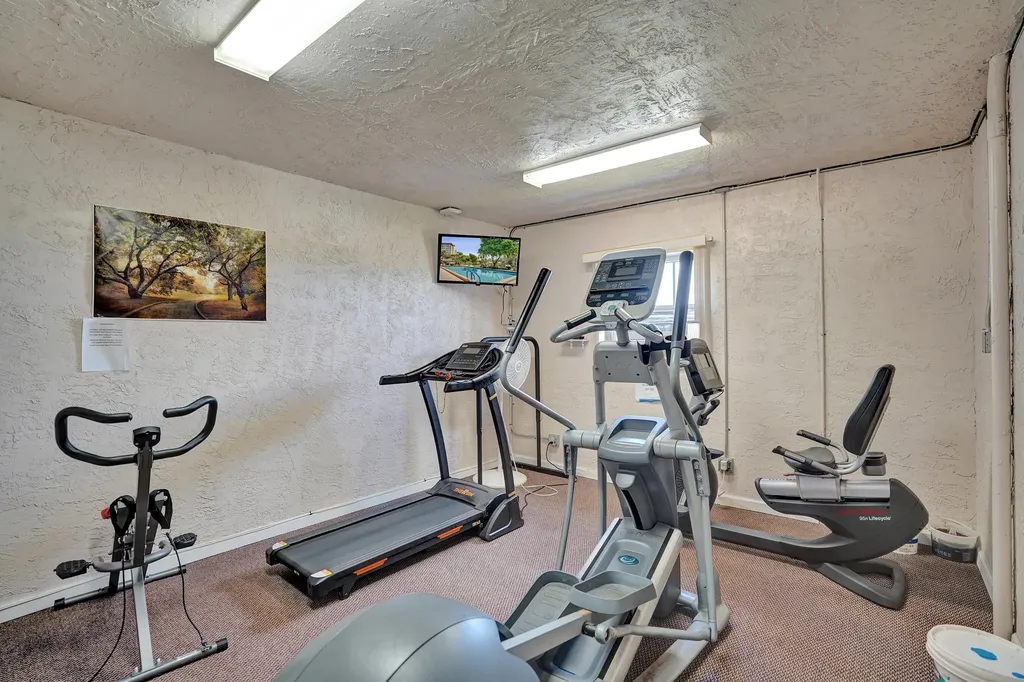 3499 Oaks Way Pompano Beach FL 33069