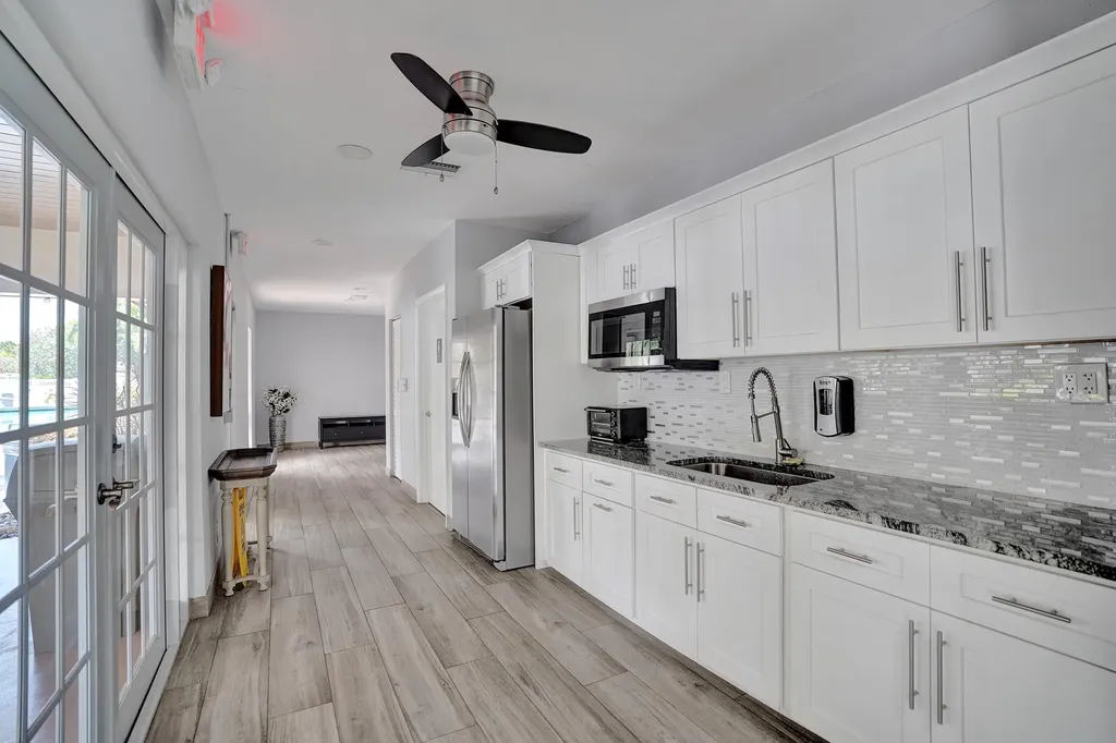 3499 Oaks Way Pompano Beach FL 33069