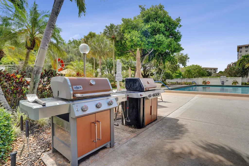 3499 Oaks Way Pompano Beach FL 33069