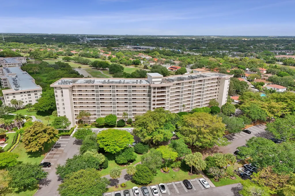 3499 Oaks Way Pompano Beach FL 33069