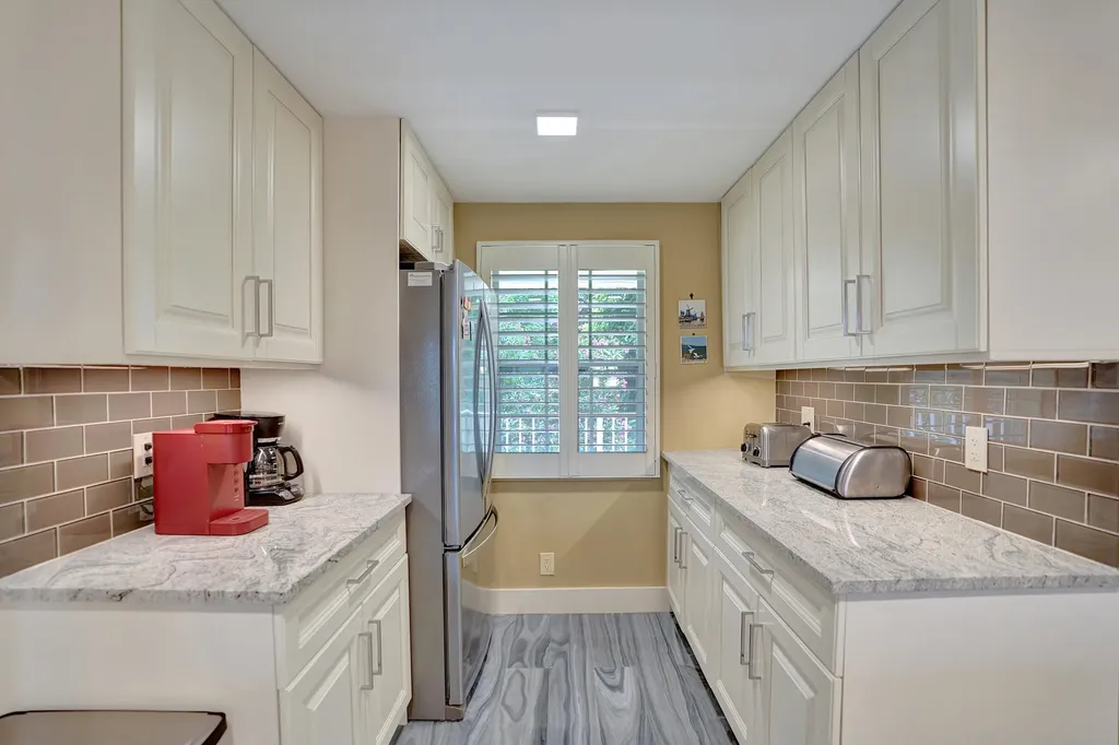 3499 Oaks Way Pompano Beach FL 33069