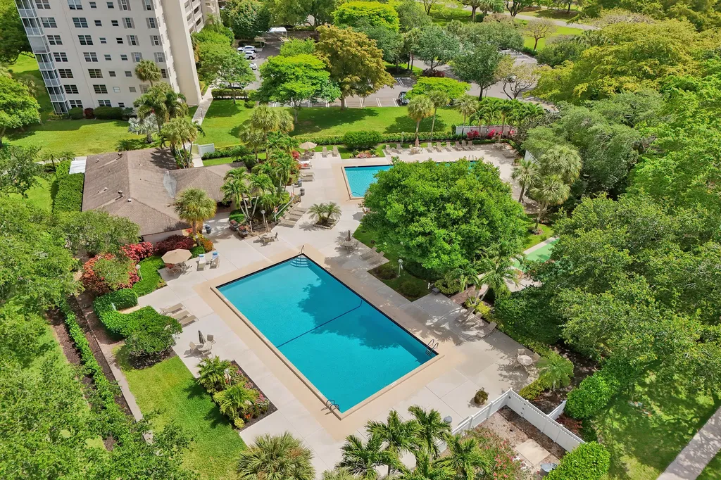 3499 Oaks Way Pompano Beach FL 33069