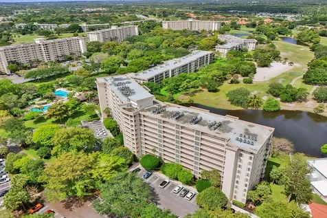 3499 Oaks Way Pompano Beach FL 33069