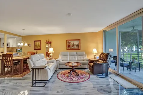 3499 Oaks Way Pompano Beach FL 33069