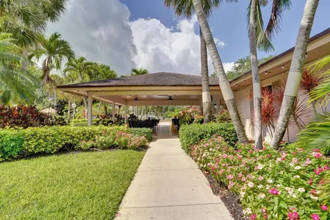 3499 Oaks Way Pompano Beach FL 33069