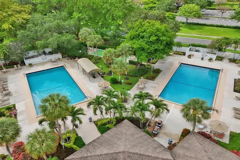 3499 Oaks Way Pompano Beach FL 33069