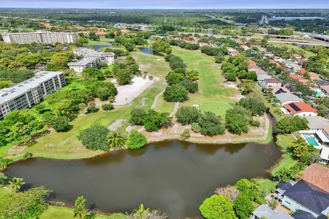 3499 Oaks Way Pompano Beach FL 33069