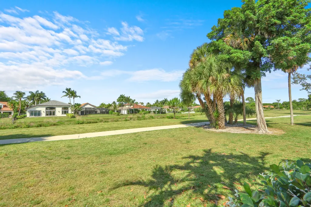 2931 Twin Oaks Way Wellington FL 33414