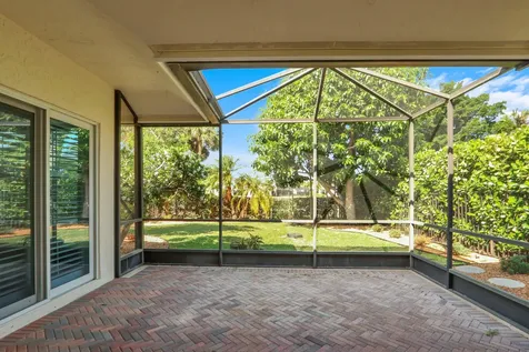 2931 Twin Oaks Way Wellington FL 33414
