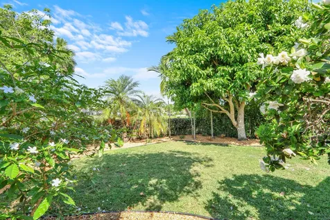 2931 Twin Oaks Way Wellington FL 33414
