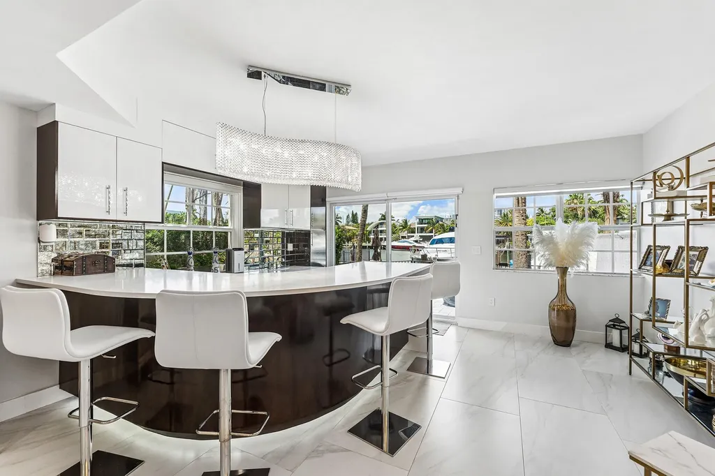 19 Hendricks Isle Fort Lauderdale FL 33301