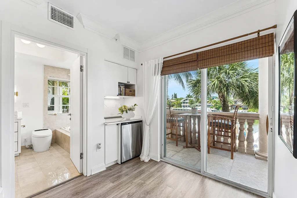19 Hendricks Isle Fort Lauderdale FL 33301