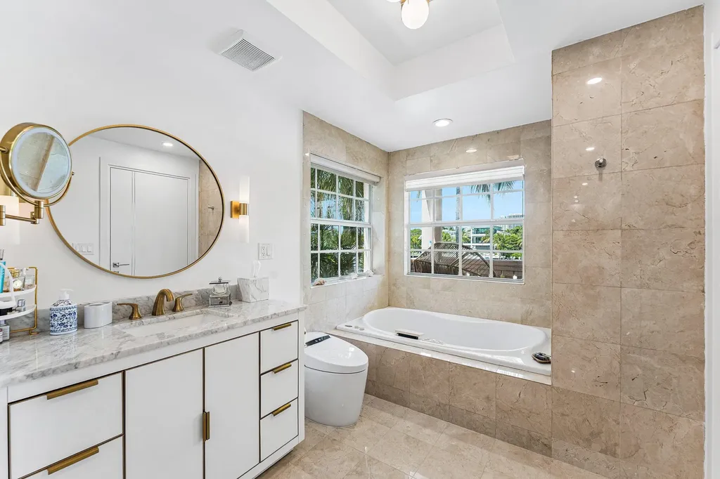 19 Hendricks Isle Fort Lauderdale FL 33301