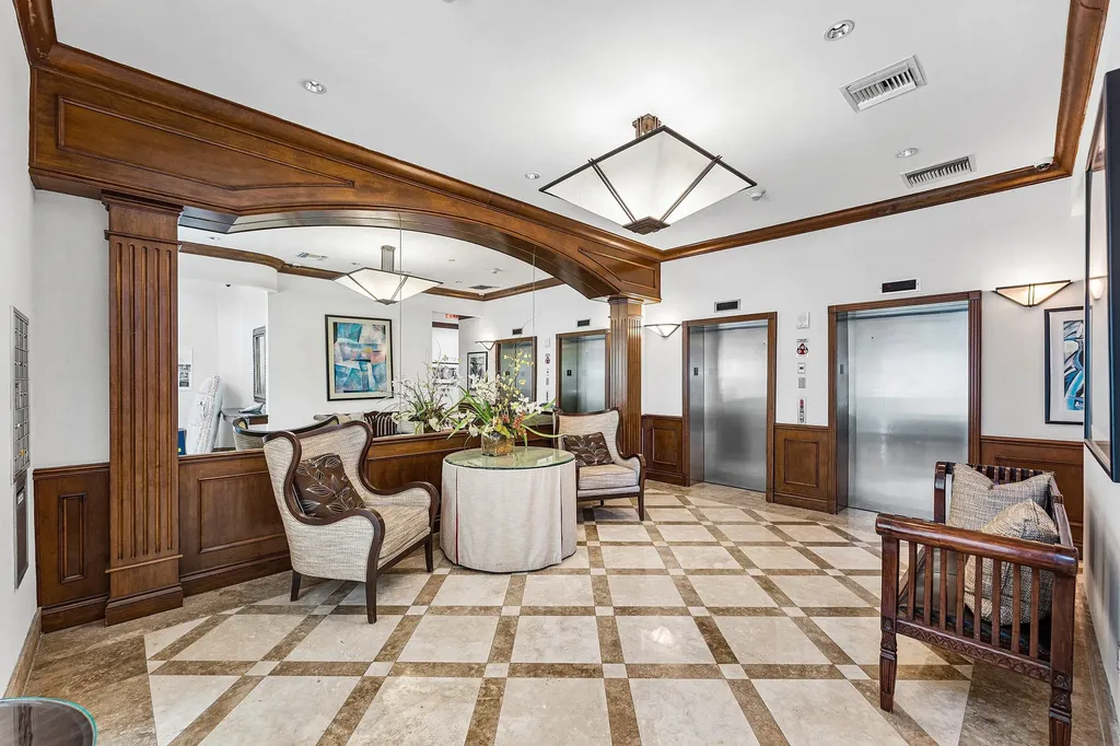 19 Hendricks Isle Fort Lauderdale FL 33301