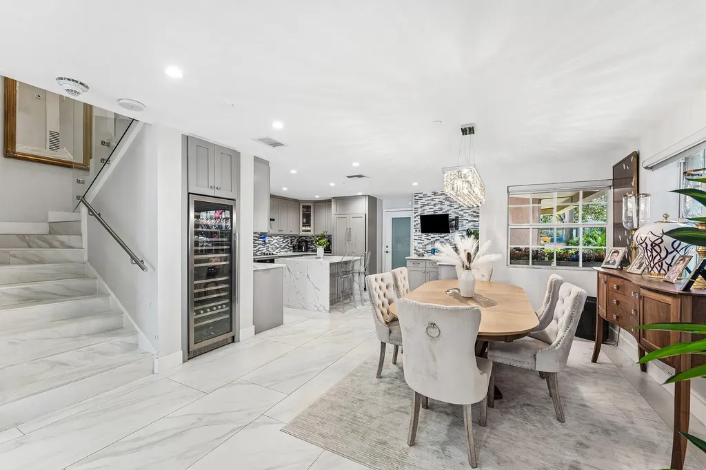 19 Hendricks Isle Fort Lauderdale FL 33301
