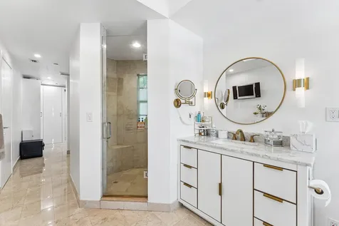 19 Hendricks Isle Fort Lauderdale FL 33301