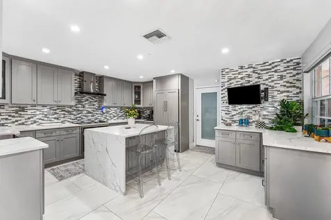 19 Hendricks Isle Fort Lauderdale FL 33301