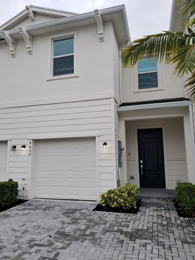 4657 Meyerson Place Lake Worth FL 33463