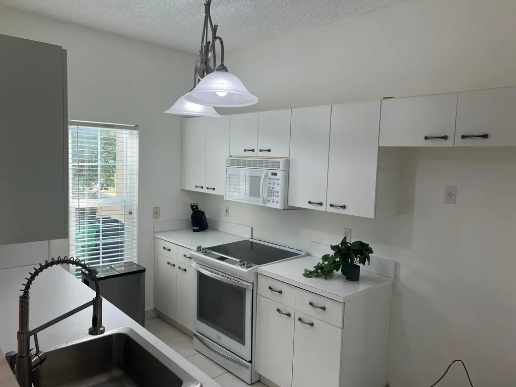 4878 SW 32nd Terrace Fort Lauderdale FL 33312