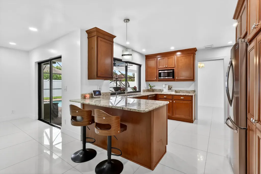 4831 Dorchester Mews Haverhill FL 33415