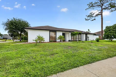 4831 Dorchester Mews Haverhill FL 33415