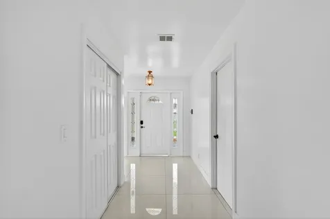 4831 Dorchester Mews Haverhill FL 33415
